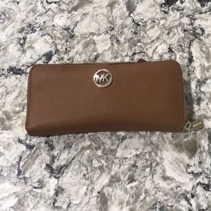 Michael Kors Continental Wallet